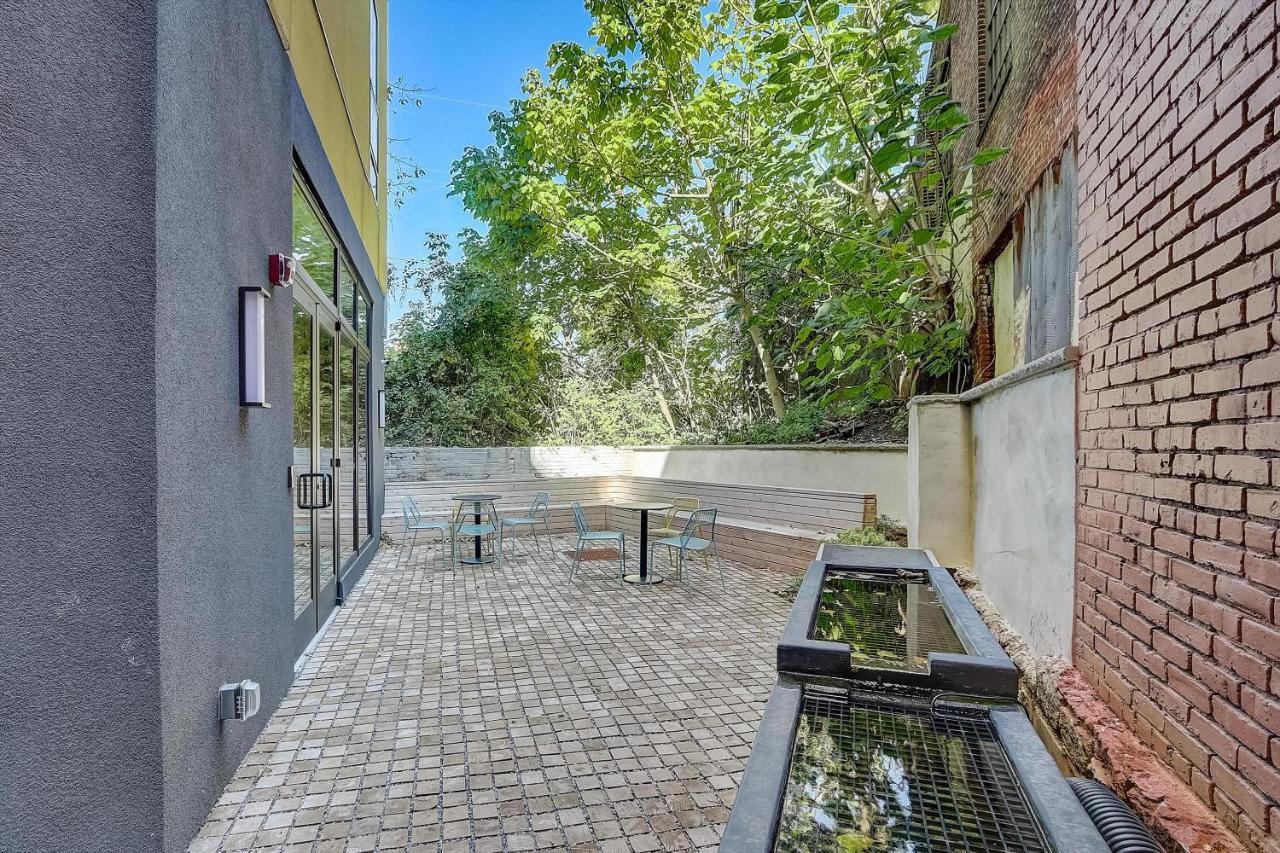 Frontdesk The Glenwood Apts Brewerytown Philadelphia Apartment Exterior foto